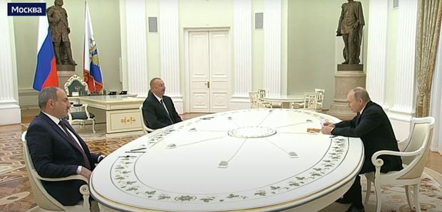 ilham-eliyev-putin-ve-pasinyan-arasinda-gorus-basladi-yenilenib-video